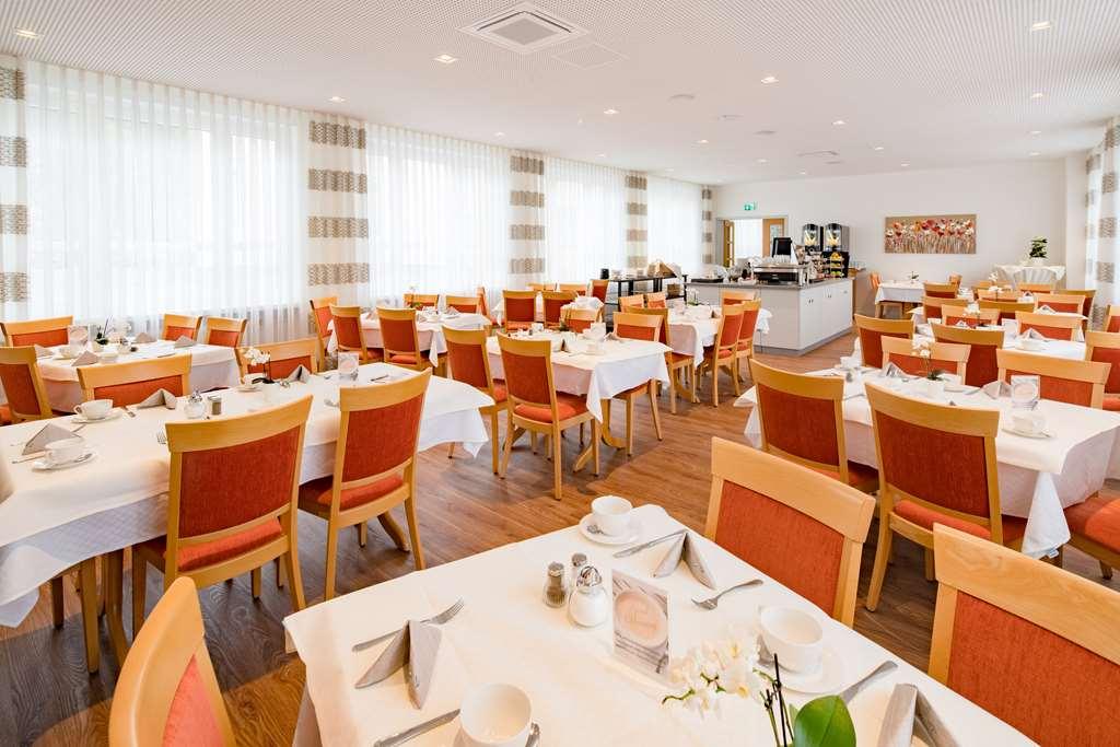 Best Western Blankenburg Hotel Cobourg Restaurant photo