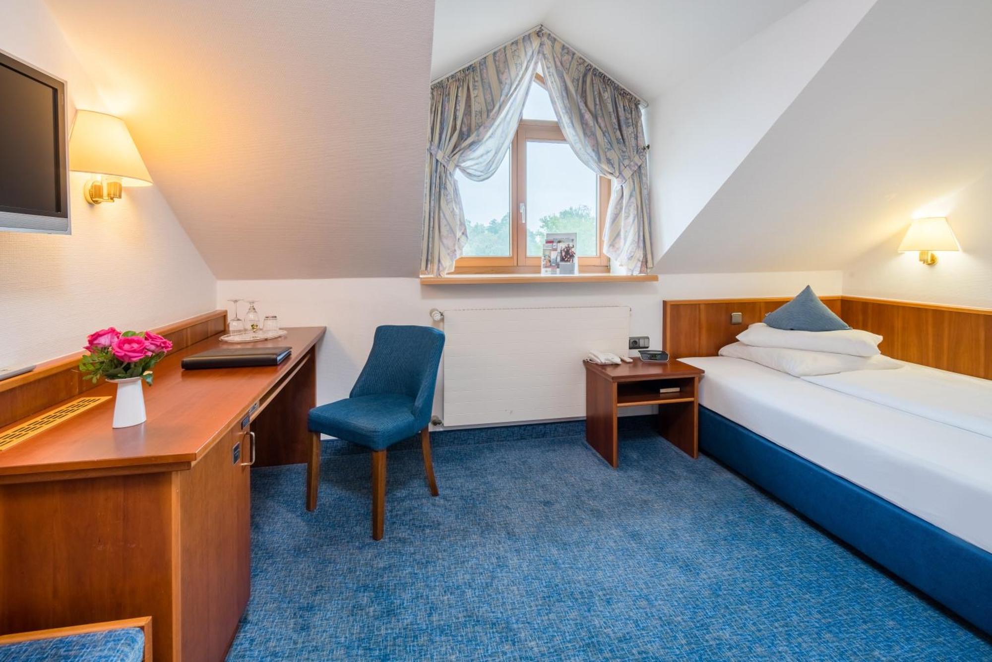 Best Western Blankenburg Hotel Cobourg Extérieur photo